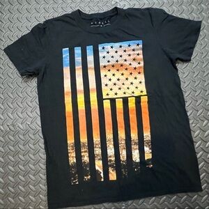 REBELS & NOMADS | USA flag and NYC skyline T-shirt